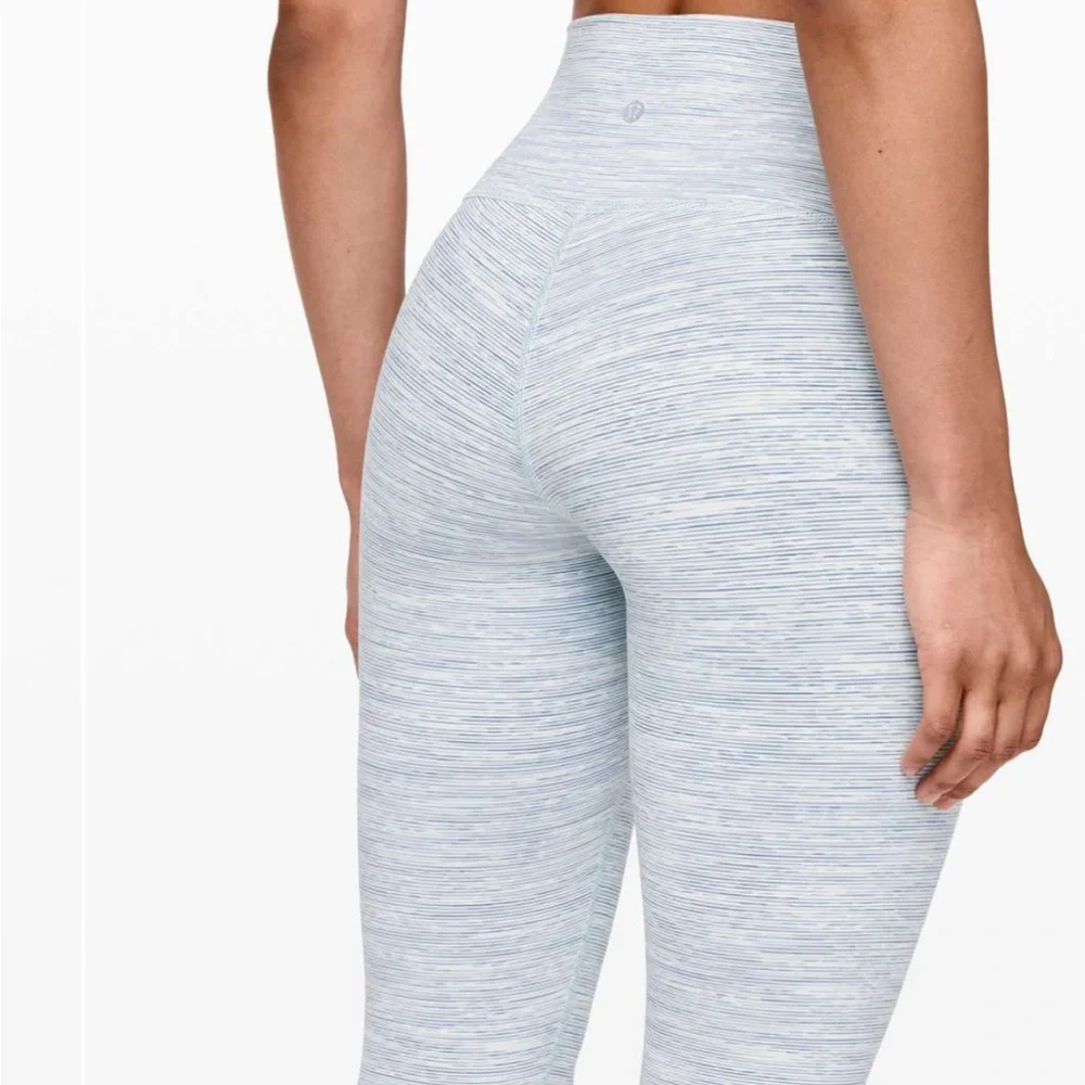 Lululemon Wunder Under Crop 21” - Picture 12 of 17